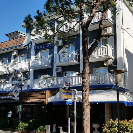 达奴比奥酒店 3* 利多迪迪耶索洛