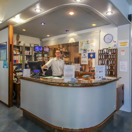 达奴比奥酒店 3* 利多迪迪耶索洛